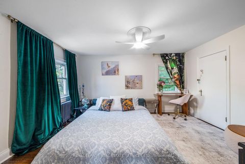 Photo 17 at 761 Kingston Road, The Beaches, Toronto