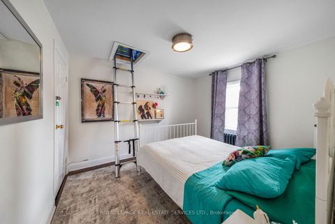 Photo 21 at 761 Kingston Road, The Beaches, Toronto