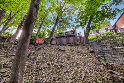 Photo 30 at 761 Kingston Road, The Beaches, Toronto