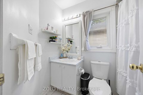 Photo 13 at 82 Piperbrook Crescent, West Hill, Toronto