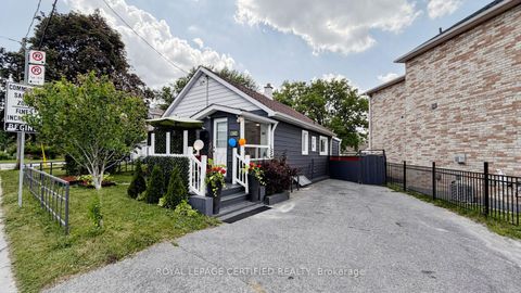 Photo 2 at 922A Danforth Road, Kennedy Park, Toronto