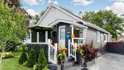 Photo 3 at 922A Danforth Road, Kennedy Park, Toronto