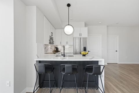 Photo 10 at 405 - 99 Eagle Rock Way, Rural Vaughan, Vaughan