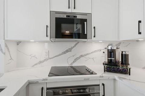 Photo 12 at 405 - 99 Eagle Rock Way, Rural Vaughan, Vaughan