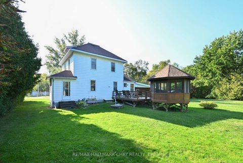 Photo 3 at 213 Dominion Drive, Stayner, Clearview