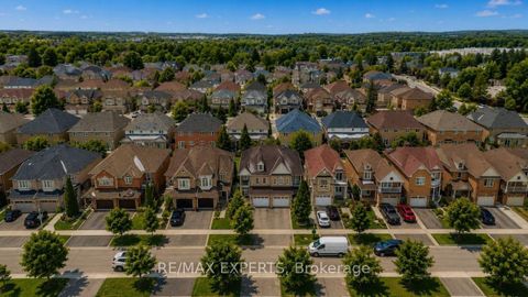 Photo 6 at 62 Colonial Crescent, Oak Ridges Lake Wilcox, Richmond Hill
