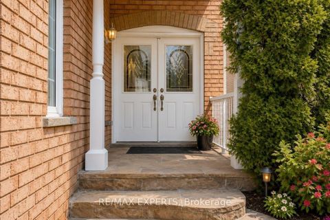 Photo 7 at 62 Colonial Crescent, Oak Ridges Lake Wilcox, Richmond Hill