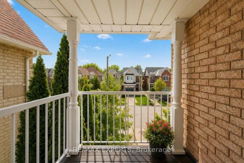 Photo 12 at 62 Colonial Crescent, Oak Ridges Lake Wilcox, Richmond Hill