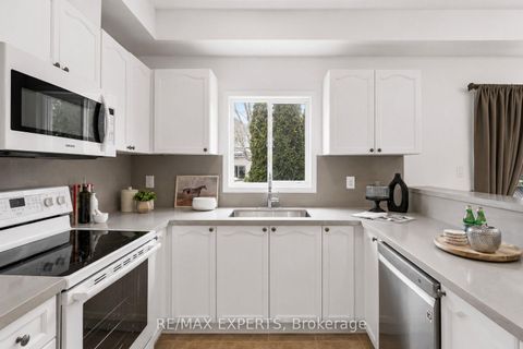 Photo 14 at 62 Colonial Crescent, Oak Ridges Lake Wilcox, Richmond Hill