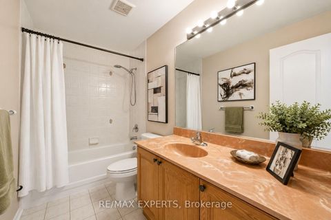 Photo 17 at 62 Colonial Crescent, Oak Ridges Lake Wilcox, Richmond Hill