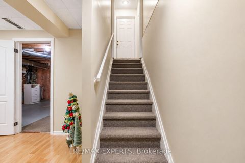 Photo 20 at 62 Colonial Crescent, Oak Ridges Lake Wilcox, Richmond Hill