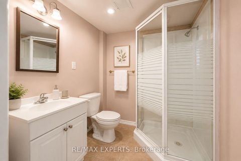 Photo 22 at 62 Colonial Crescent, Oak Ridges Lake Wilcox, Richmond Hill