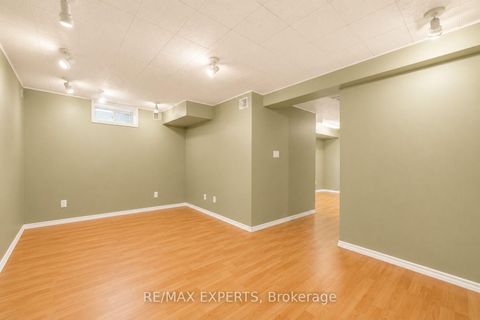 Photo 23 at 62 Colonial Crescent, Oak Ridges Lake Wilcox, Richmond Hill
