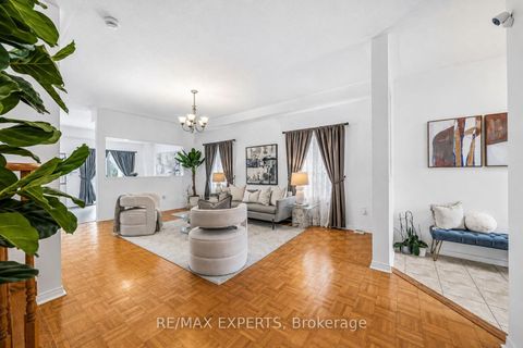 Photo 38 at 62 Colonial Crescent, Oak Ridges Lake Wilcox, Richmond Hill