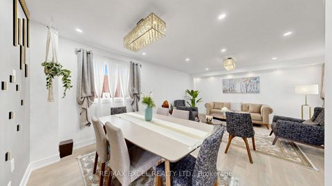 Photo 5 at 46 Venice Crescent, Beverley Glen, Vaughan