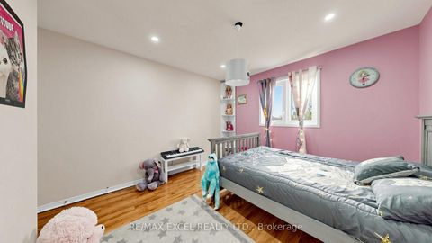 Photo 24 at 46 Venice Crescent, Beverley Glen, Vaughan
