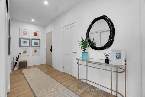 Photo 2 at 706 - 1 Hillsdale Avenue W, Eglinton, Toronto
