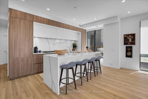 Photo 18 at 706 - 1 Hillsdale Avenue W, Eglinton, Toronto