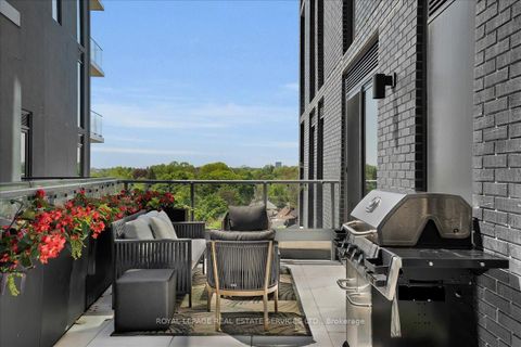 Photo 23 at 706 - 1 Hillsdale Avenue W, Eglinton, Toronto