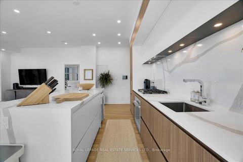 Photo 25 at 706 - 1 Hillsdale Avenue W, Eglinton, Toronto