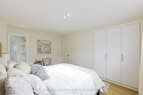 Photo 15 at 74 Navaho Drive, Pleasant View, Toronto