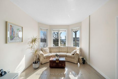 Photo 11 at 23 Sovereign's Gate, Shore, Barrie