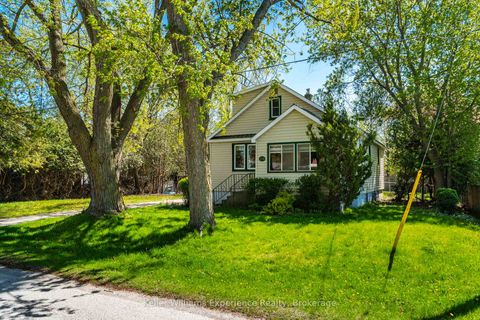 Photo 1 at 239 Oak Street, Stayner, Clearview