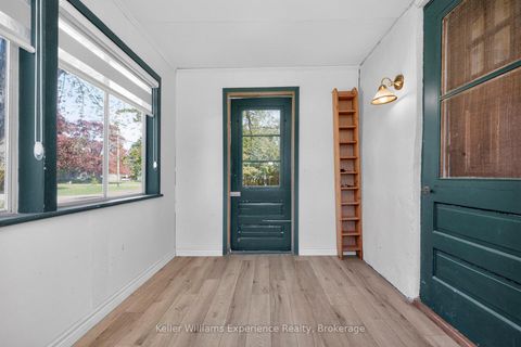Photo 4 at 239 Oak Street, Stayner, Clearview
