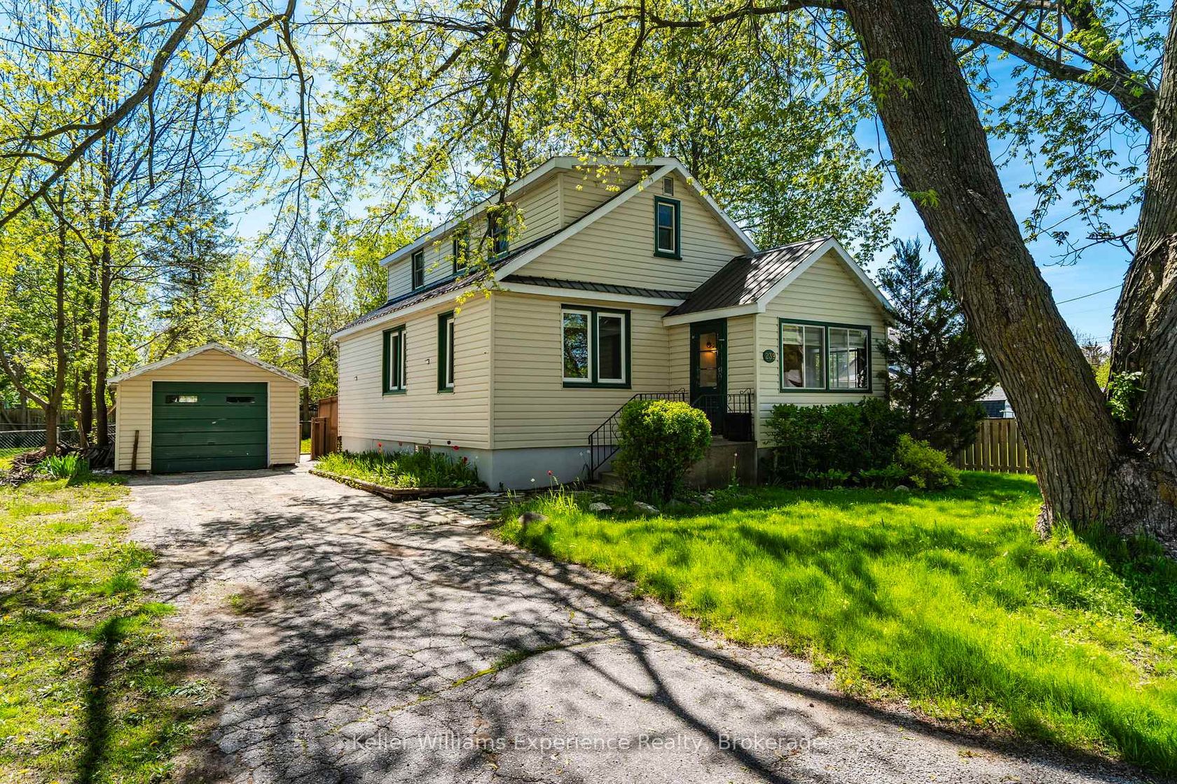 239 Oak Street, Stayner, Clearview photo number 2