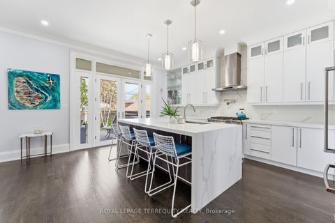 Photo 2 at 130 Edgecroft Road, Queensway, Toronto