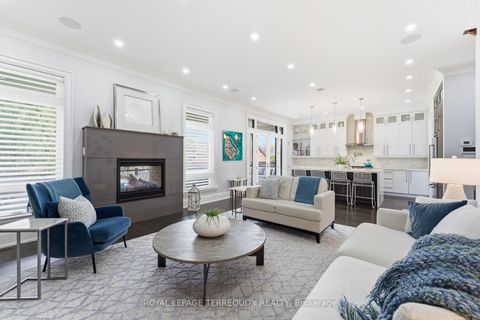 Photo 16 at 130 Edgecroft Road, Queensway, Toronto
