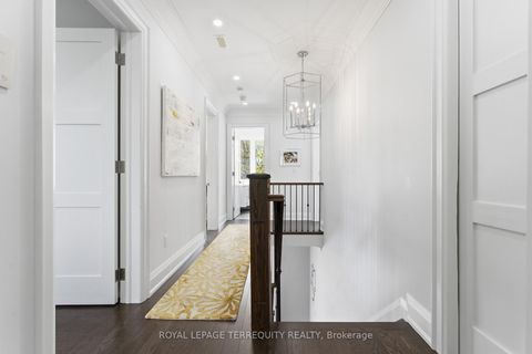 Photo 19 at 130 Edgecroft Road, Queensway, Toronto