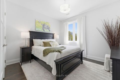 Photo 25 at 130 Edgecroft Road, Queensway, Toronto