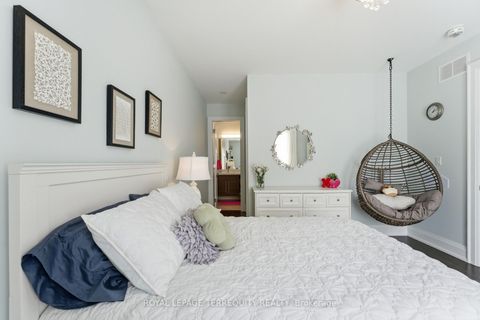 Photo 33 at 130 Edgecroft Road, Queensway, Toronto