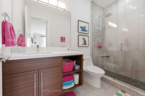 Photo 34 at 130 Edgecroft Road, Queensway, Toronto