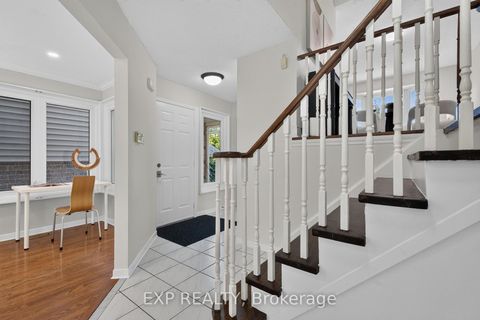 Photo 5 at 109 Winding Lane, Yorkhill, Vaughan