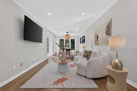 Photo 6 at 109 Winding Lane, Yorkhill, Vaughan