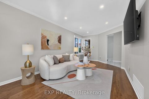 Photo 8 at 109 Winding Lane, Yorkhill, Vaughan