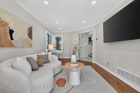 Photo 9 at 109 Winding Lane, Yorkhill, Vaughan