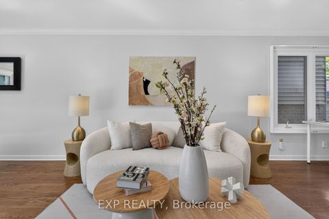 Photo 11 at 109 Winding Lane, Yorkhill, Vaughan