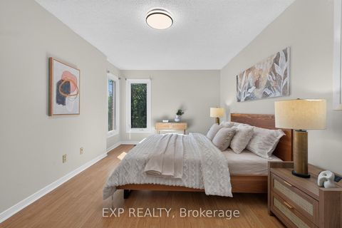 Photo 34 at 109 Winding Lane, Yorkhill, Vaughan
