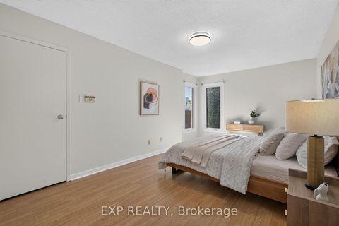 Photo 35 at 109 Winding Lane, Yorkhill, Vaughan