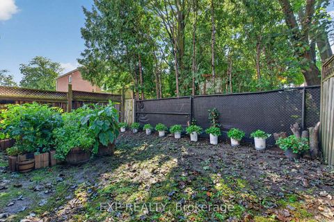 Photo 44 at 109 Winding Lane, Yorkhill, Vaughan