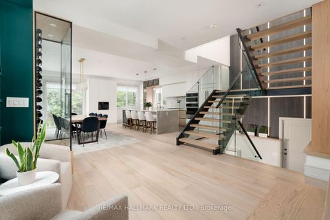Photo 5 at 63 Northridge Avenue, East York, Toronto