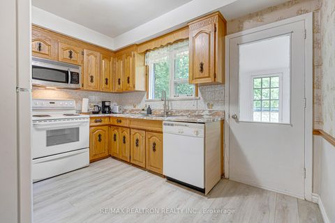 Photo 32 at 108 Garden Avenue, South Richvale, Richmond Hill