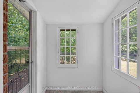 Photo 37 at 108 Garden Avenue, South Richvale, Richmond Hill