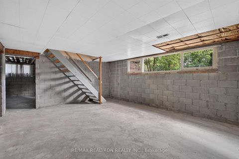 Photo 38 at 108 Garden Avenue, South Richvale, Richmond Hill