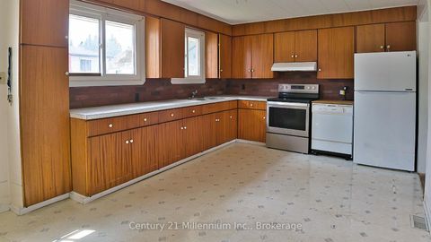 Photo 1 at 209 John Street, Stayner, Clearview
