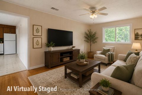 Photo 3 at 209 John Street, Stayner, Clearview