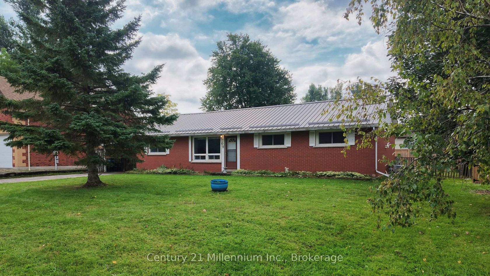 209 John Street, Stayner, Clearview photo number 2
